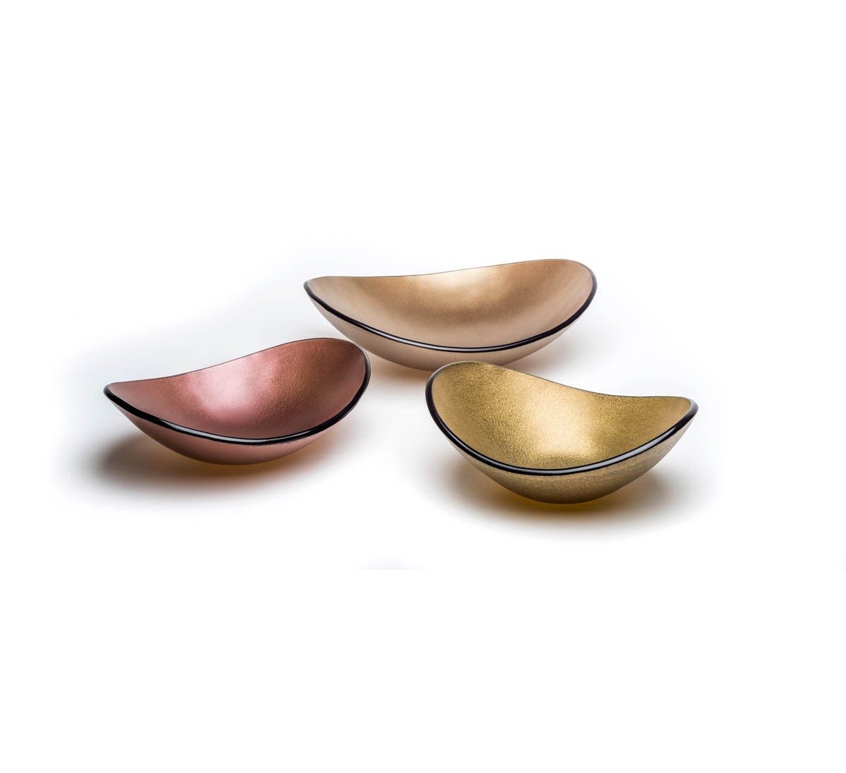 Ваза OVAL Ouro Fosco Gardeco, стоимость 79 800 руб.  Фотография 3